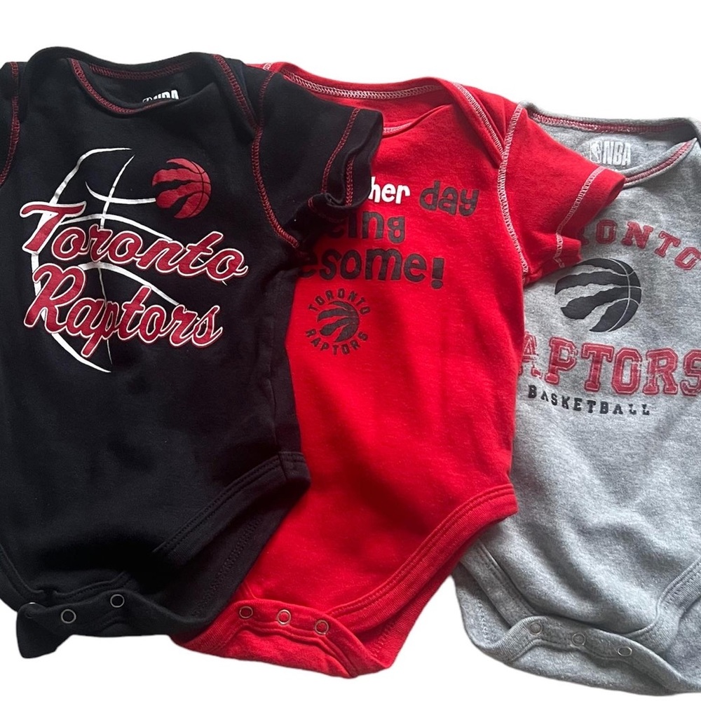 NBA Raptors bodysuit bundle 0-3 months - Picture 2 of 8